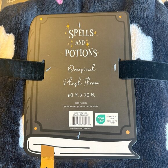 NWT Spells & Potions Oversized Ghost Throw - Picture 3 of 3